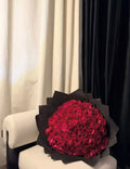 Classic Round 100 Roses
